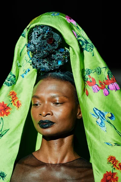Look 65